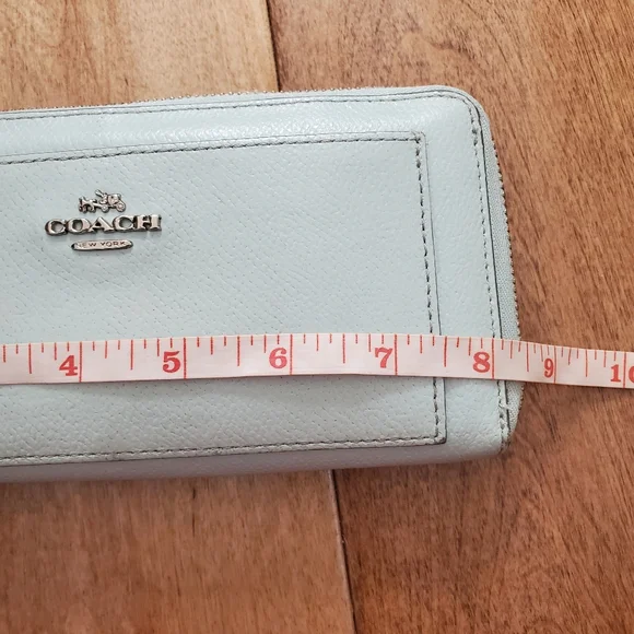 Rare Coach Green Mint corner zipper  travel wallet WOMEN'S - Picture 6 of 11
